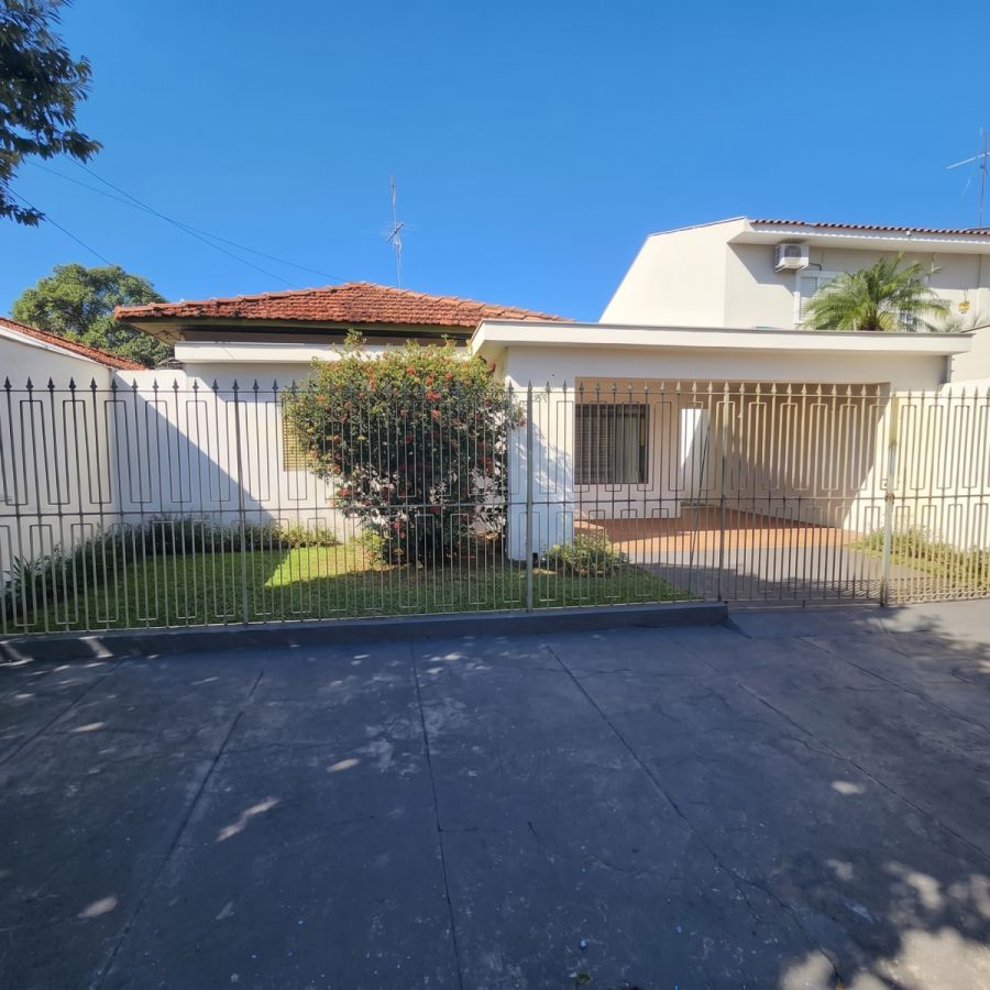 Casa - Venda - Bairro das Bandeiras - Araçatuba - SP